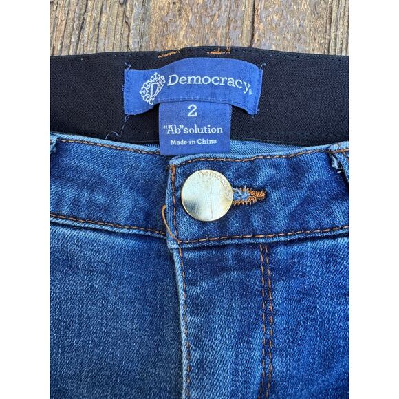 Democracy “Ab” solution Girlfriend Floral Embroidered Jeans Size 2 - Picture 3 of 9